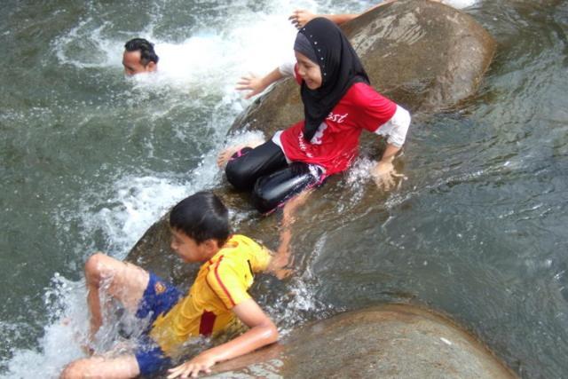 Lopoh Waterfront Budget Chalets Villa Hulu Langat Esterno foto