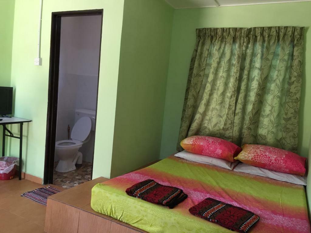 Lopoh Waterfront Budget Chalets Villa Hulu Langat Esterno foto