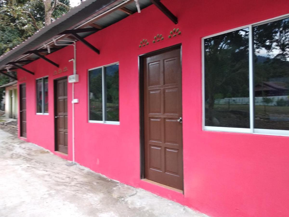 Lopoh Waterfront Budget Chalets Villa Hulu Langat Esterno foto